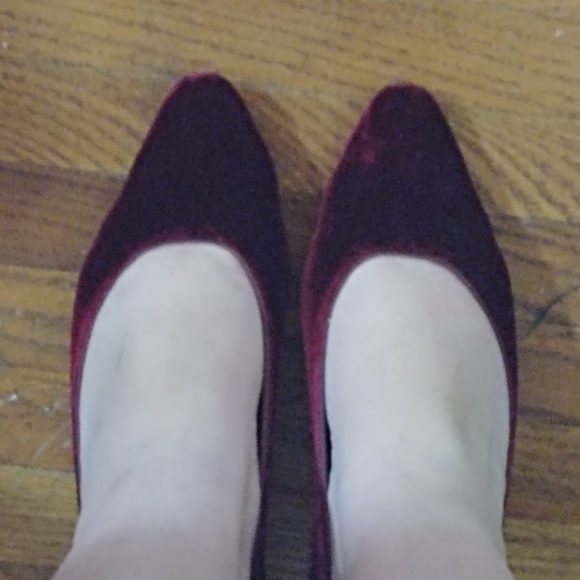 Red High Heel shoes - Picture 6 of 7